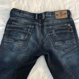 Buckle- Buffalo men’s jeans